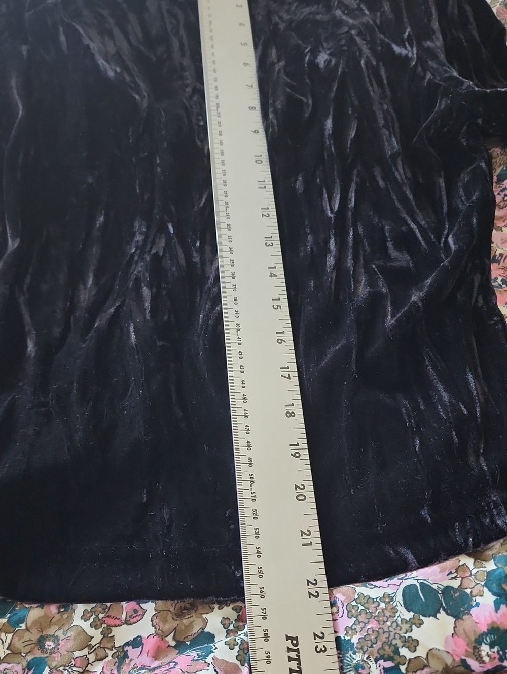 Vintage Black Velvet Women's Jacket with Faux Fur Collar - Picture 11 of 11